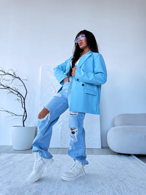 Oversize švarkas su juodomis rankovių sagomis - SOFT BLUE